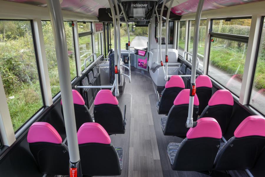 Интерьер Alexander Dennis Enviro200 2015 года  (фото 9 из 39)